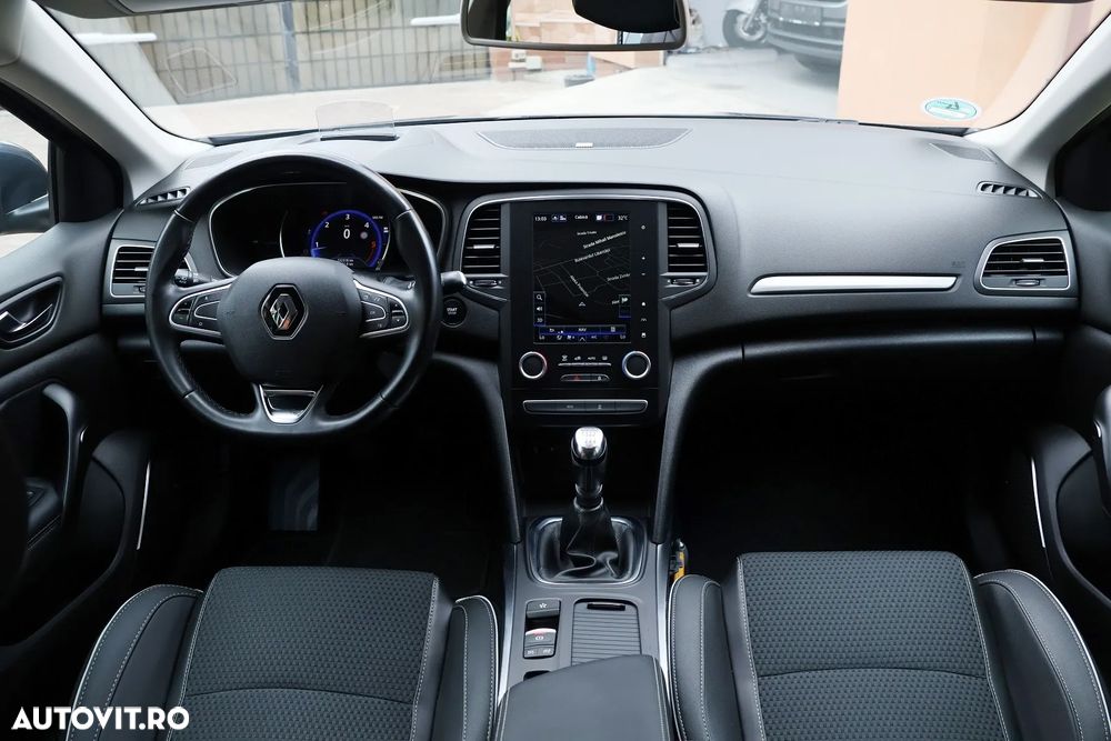 Renault Megane ENERGY dCi 110 Start & Stop Bose Edition - 8