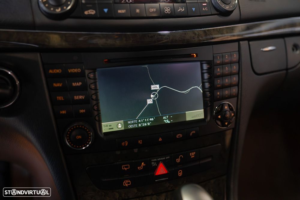 Mercedes-Benz E 320 CDi Avantgarde - 39