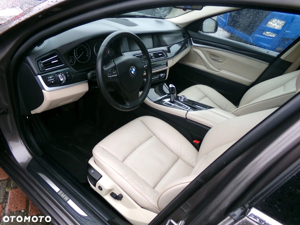 BMW Seria 5 520d Sport-Aut - 10
