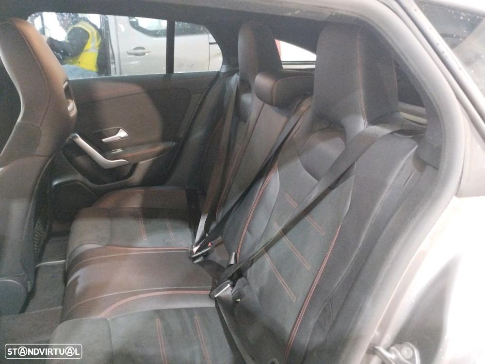 Mercedes-Benz CLA 180 d Shooting Brake AMG Line Aut. - 8