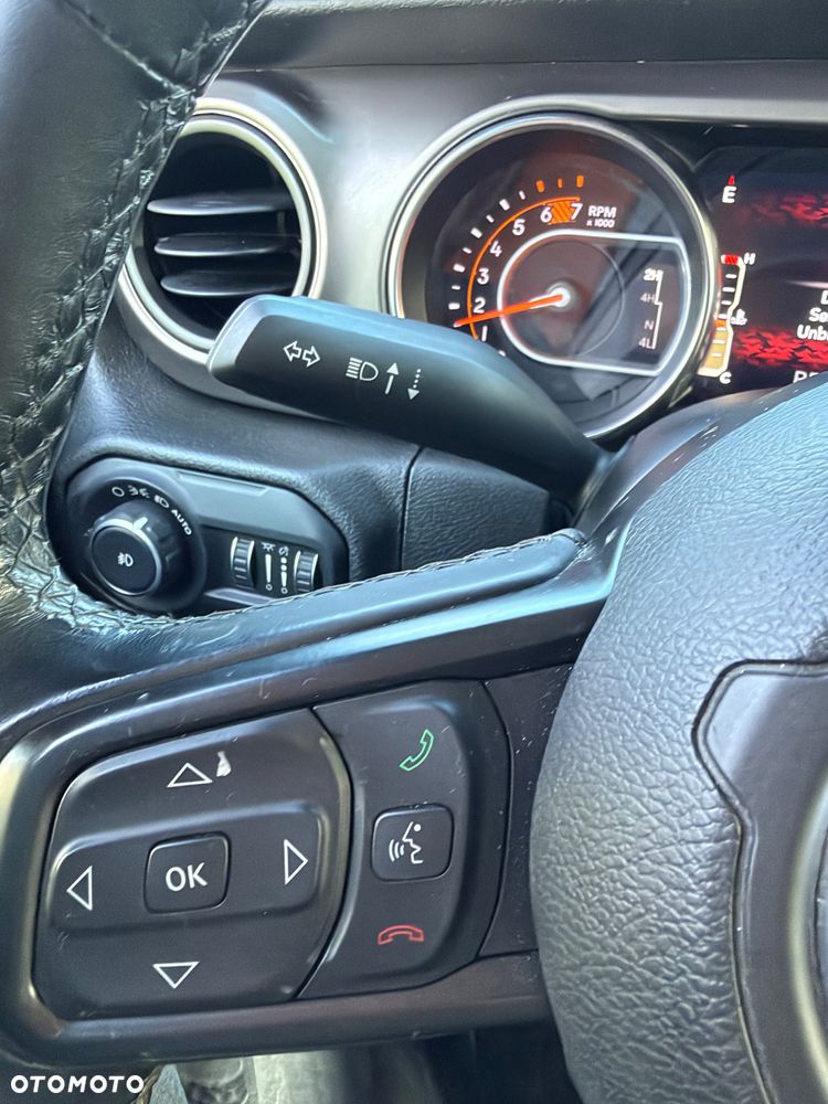 Jeep Wrangler - 11