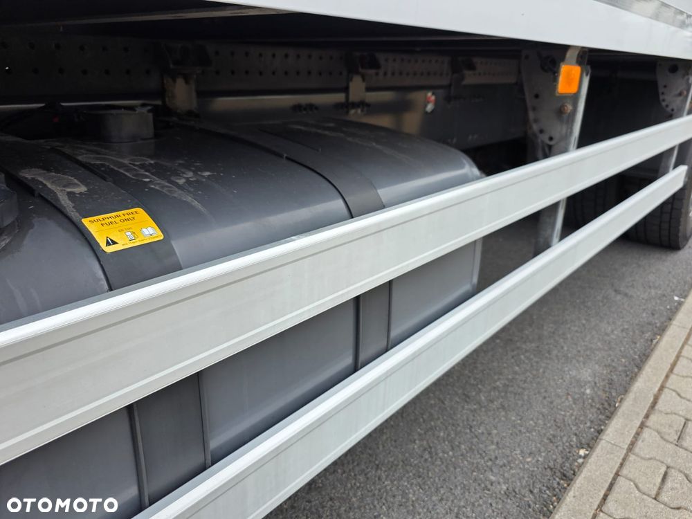 Renault T 380 / KONTENER / IZOTERMA / WINDA  /  18 EUROPALET / SYPIALKA  / AUTOMAT / JAK NOWA / E6 / SPROWADZONA / - 9