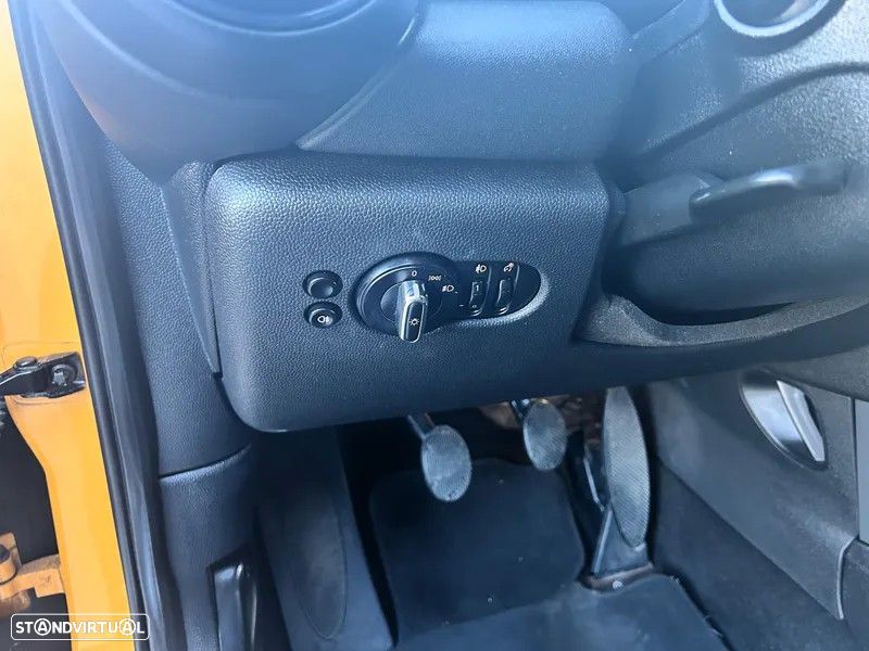 MINI 5 Portas One D - 14