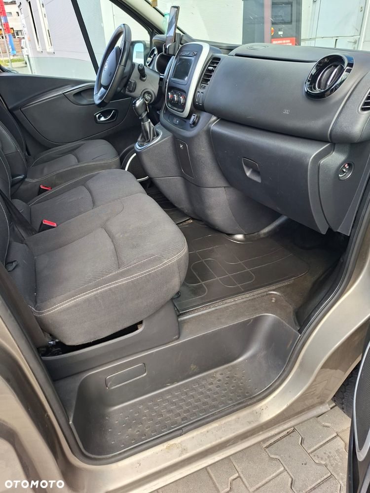Renault Trafic Grand 2.0 dCi - 10