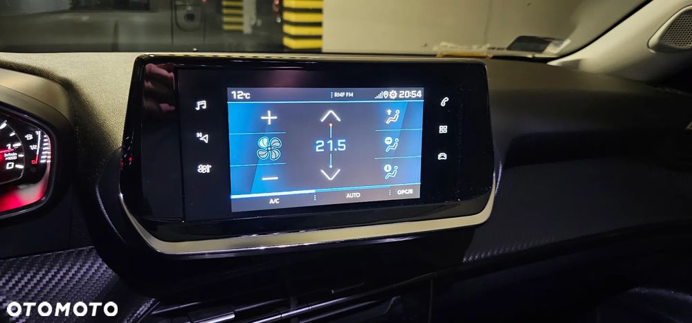 Peugeot 2008 - 10