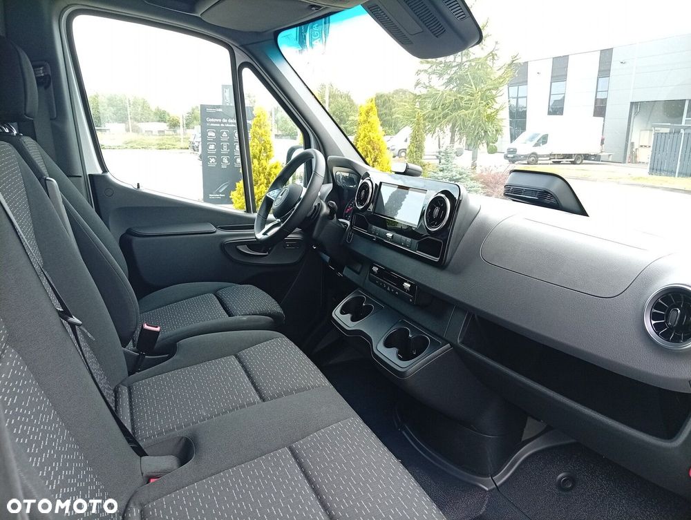 Mercedes-Benz Sprinter 319 CDI - 15