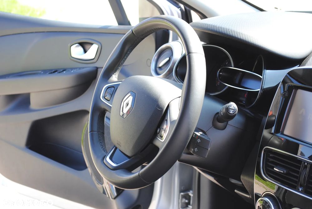 Renault Clio 1.2 16V 75 LIMITED - 25