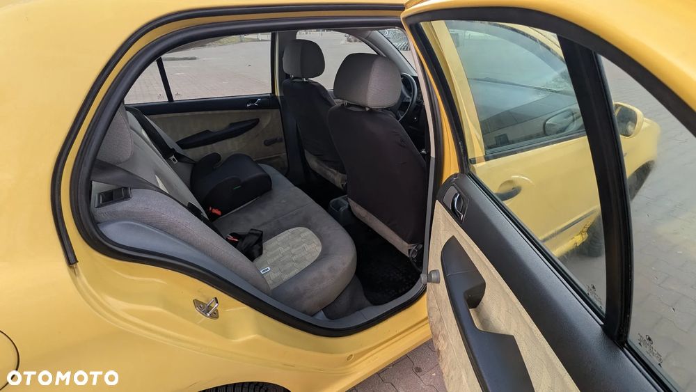 Skoda Fabia 1.4 16V Classic - 11