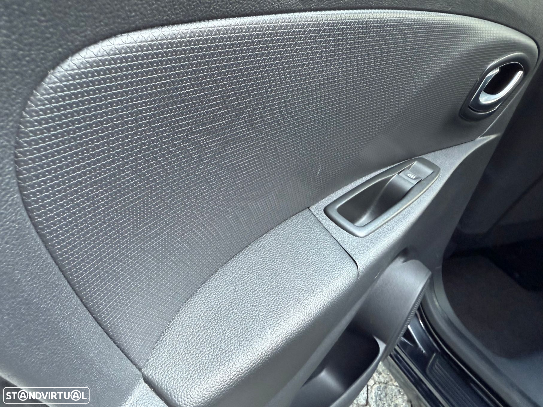 Renault Clio Sport Tourer TCe 90 Limited - 28