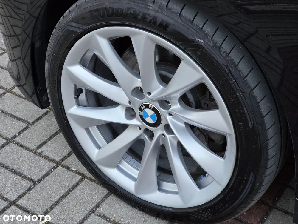 BMW Seria 3 330d Sport-Aut Blue Performance Modern Line - 28