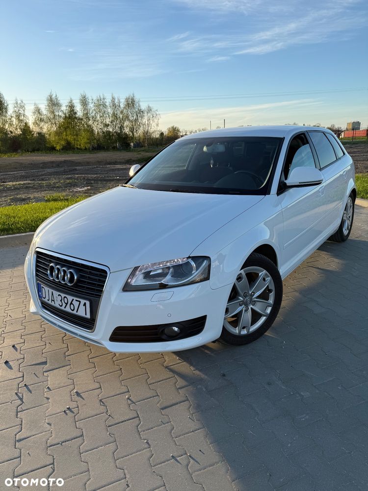 Audi A3 Sportback 1.6 TDI DPF S tronic Ambition - 9