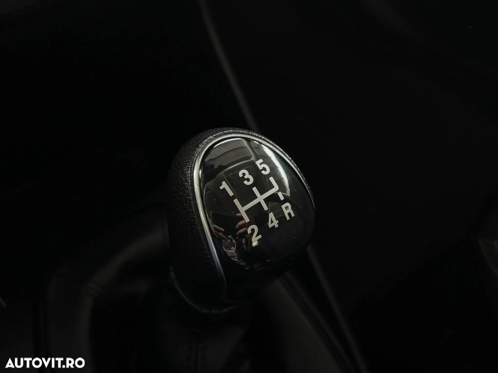 Ford Fiesta 1.1 Trend Connected - 24