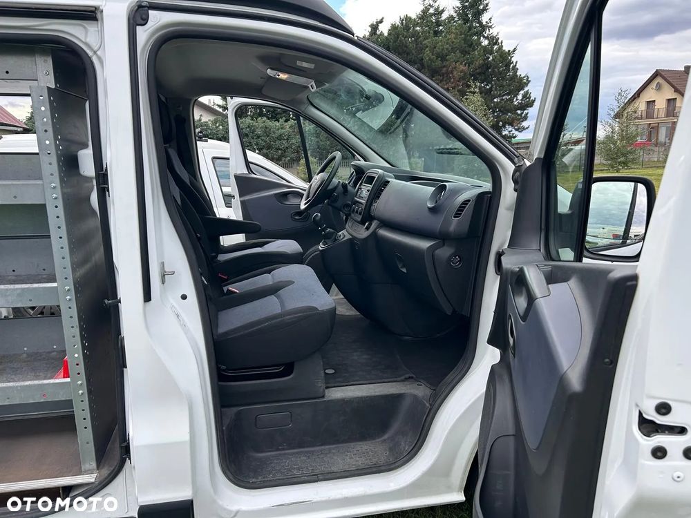 Opel Vivaro - 10