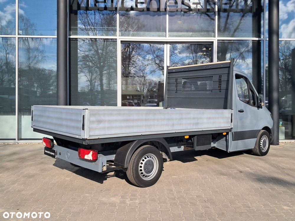 Mercedes-Benz Sprinter 910 - 9