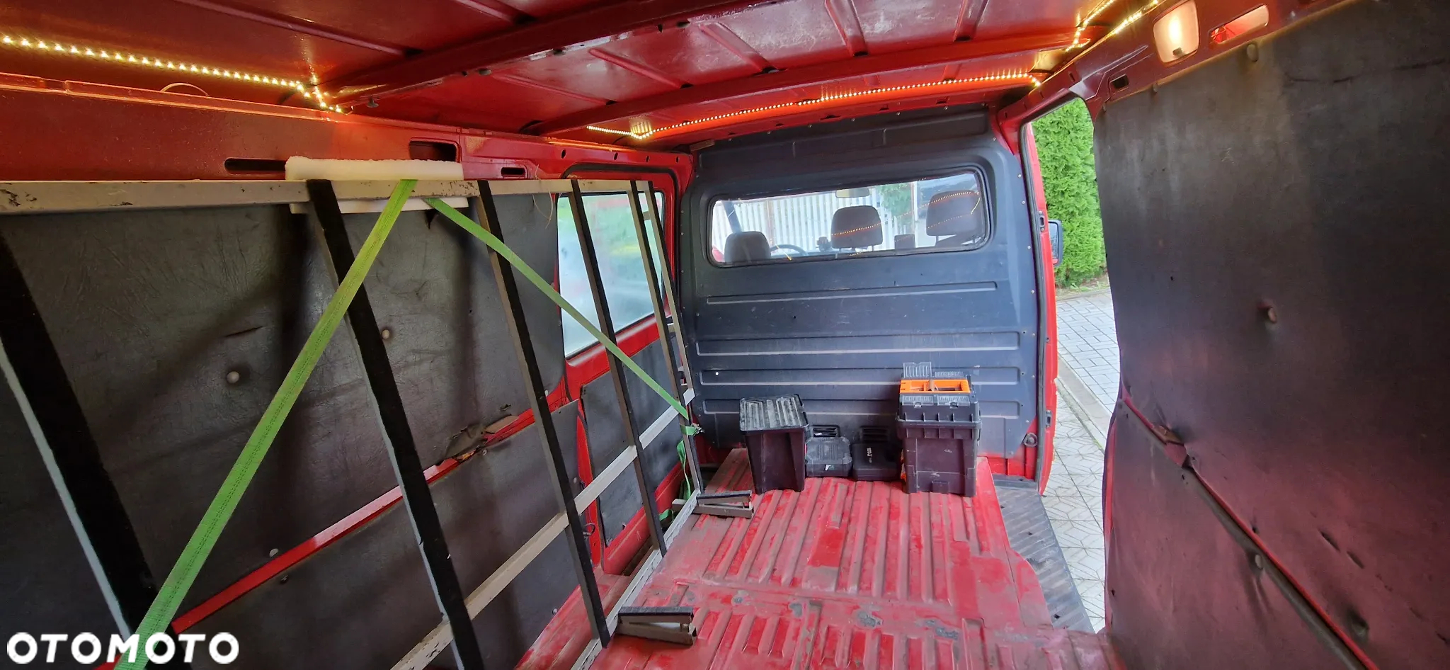 Mercedes-Benz Sprinter - 5