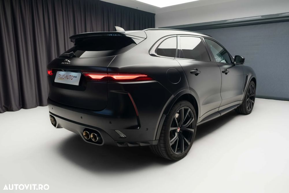 Jaguar F-Pace P550 AWD SVR - 3