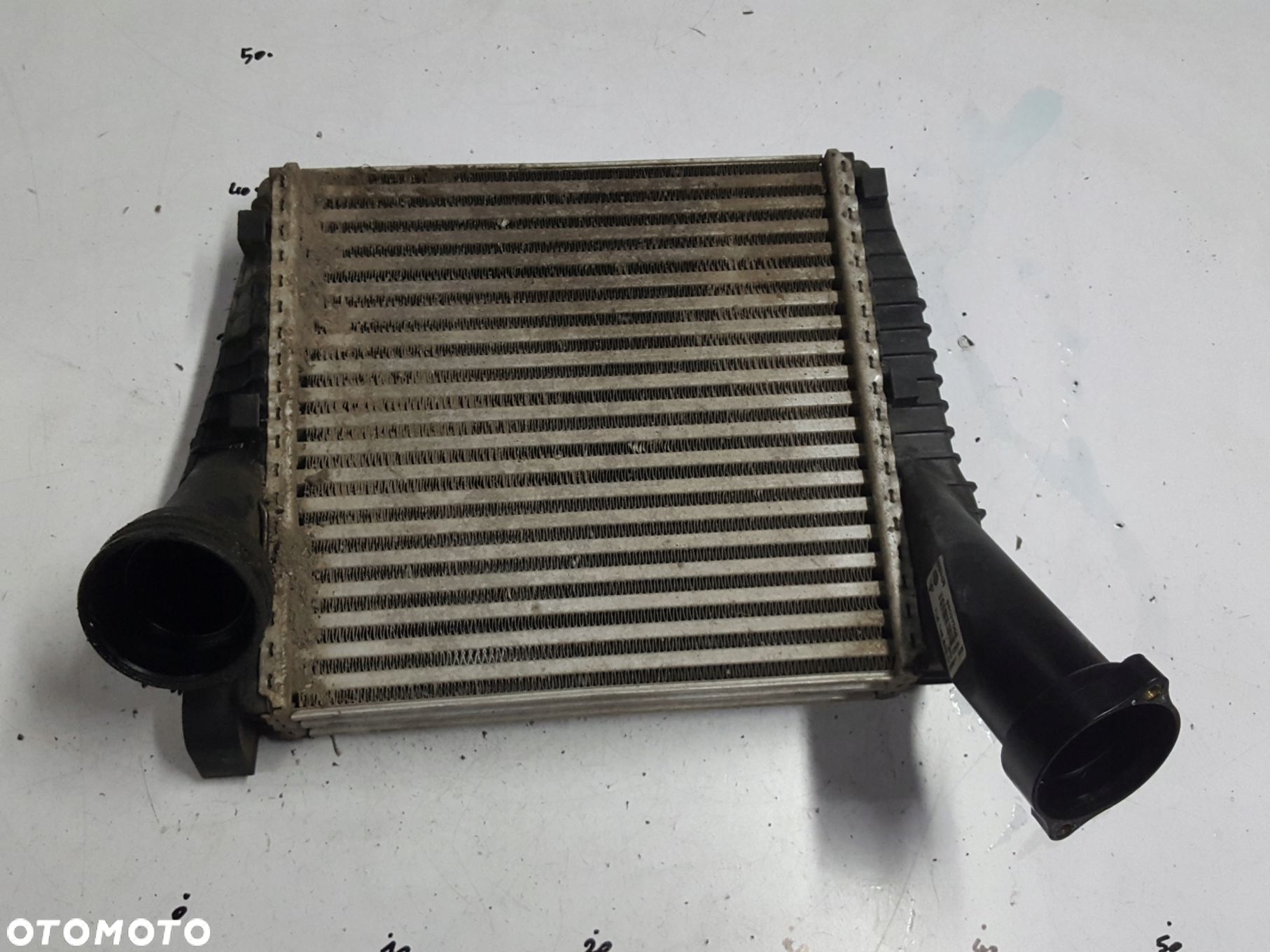 VW TOUAREG II 7P 10-13r 3.0 TDI CHŁODNICA POWIETRZA INTERCOOLER LEWA - 1