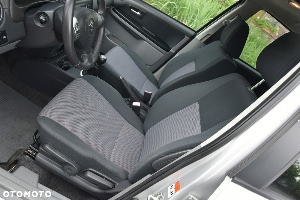 Suzuki SX4 - 21