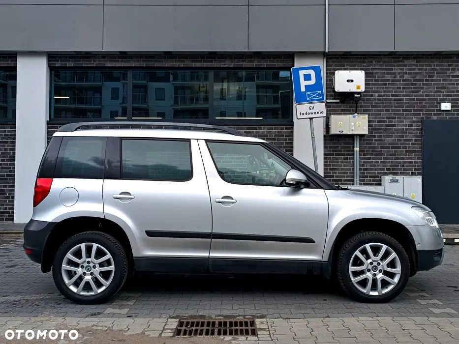 Skoda Yeti 1.2 TSI 4x2 Elegance DSG - 9