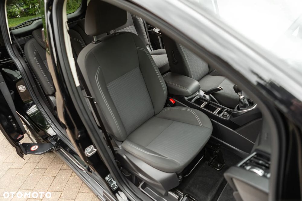 Ford Grand C-MAX - 31