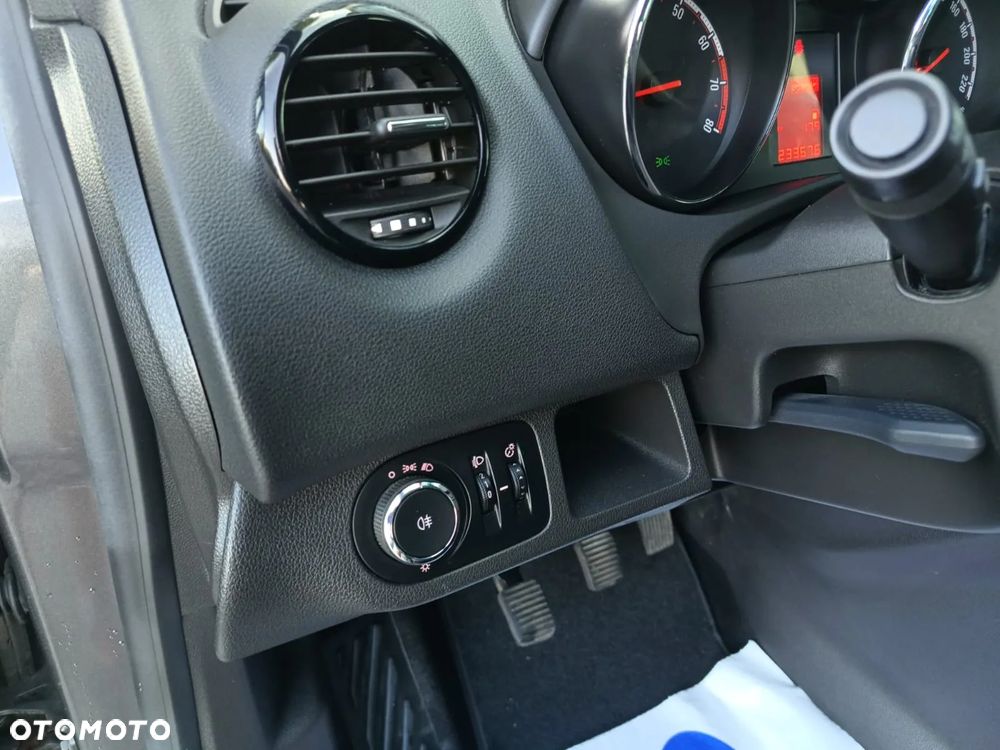 Opel Meriva 1.4 150 Jahre - 13