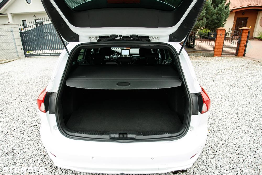 Ford Focus SW 1.5 EcoBlue S&S ST-LINE X - 31