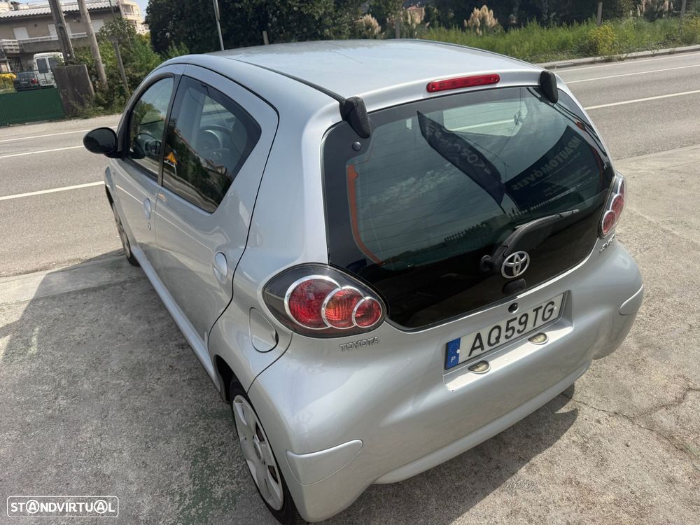 Toyota Aygo - 10