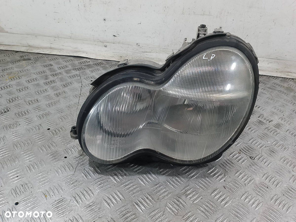 LAMPA LEWA PRZÓD MERCEDES W203 2038200161 0301166201