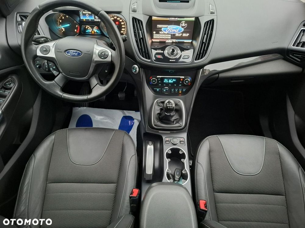 Ford Kuga 1.5 EcoBoost 2x4 Business Edition - 16