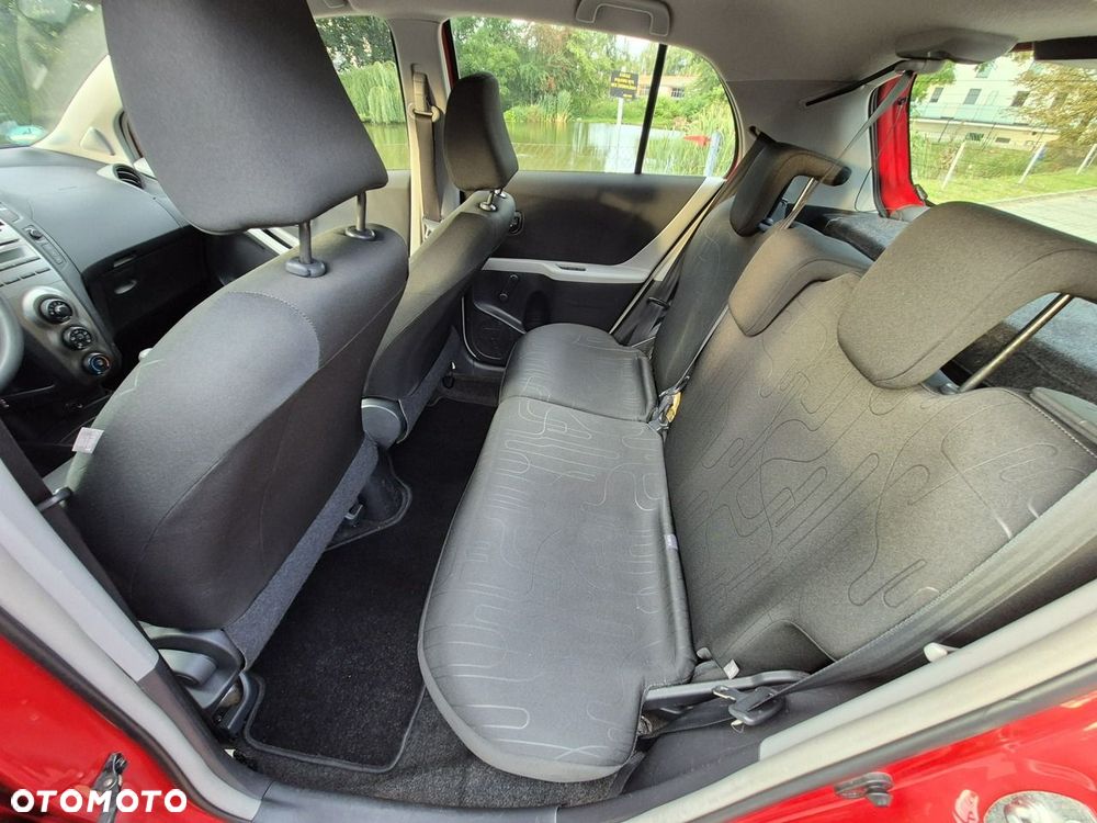 Toyota Yaris - 13