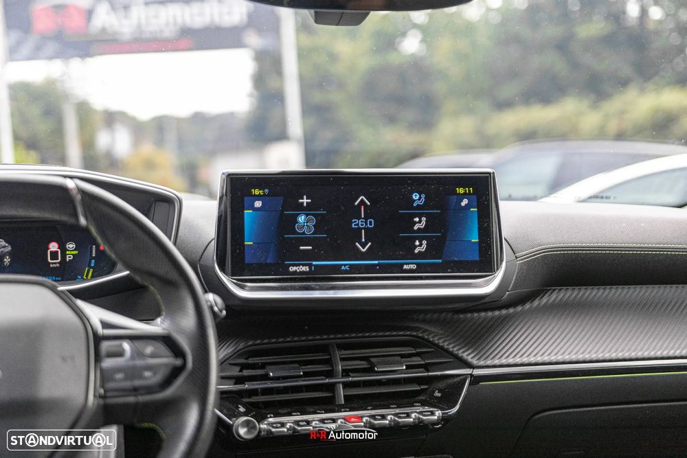Peugeot e-2008 50 kWh GT - 27