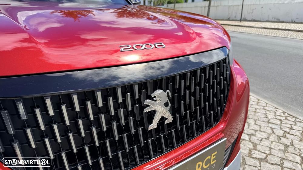 Peugeot 2008 PureTech 130 EAT8 GT - 11