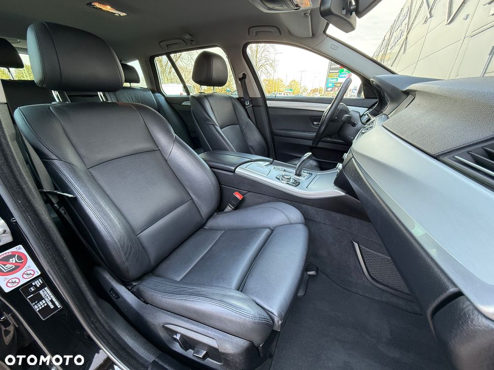 BMW Seria 5 520d xDrive - 31