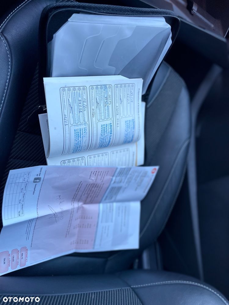 Ford Kuga 2.0 TDCi 2x4 Titanium - 40