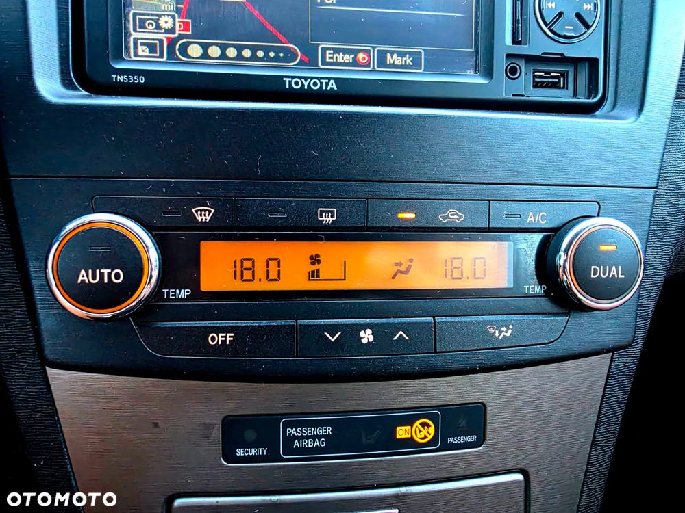 Toyota Avensis - 31