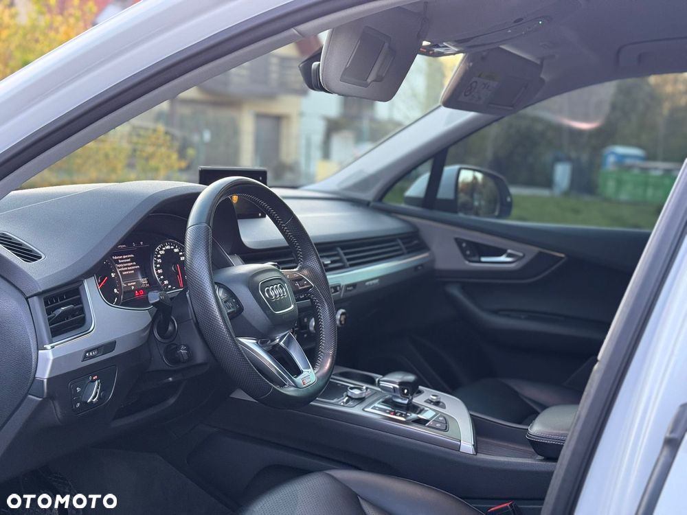 Audi Q7 - 12