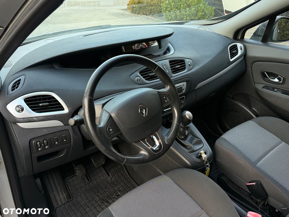 Renault Scenic - 10
