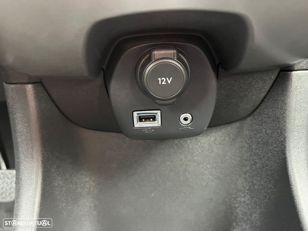 Peugeot 108 1.0 VTI - 12
