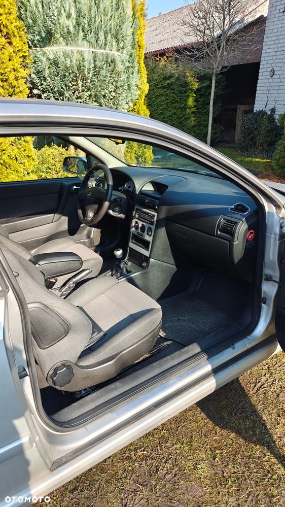 Opel Astra 1.8 Sport - 14