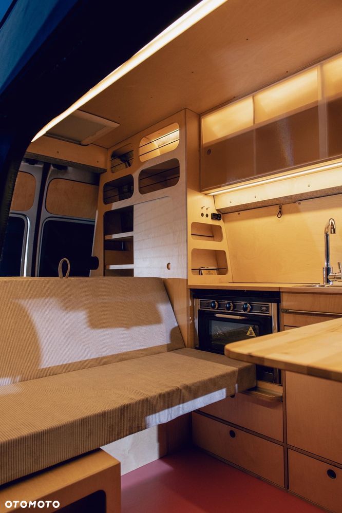 Volkswagen Transporter - 24