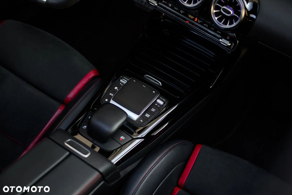 Mercedes-Benz CLA - 20