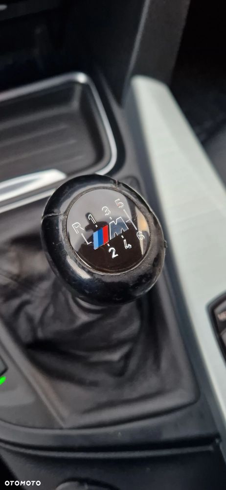 BMW Seria 3 318d DPF Edition Sport - 19