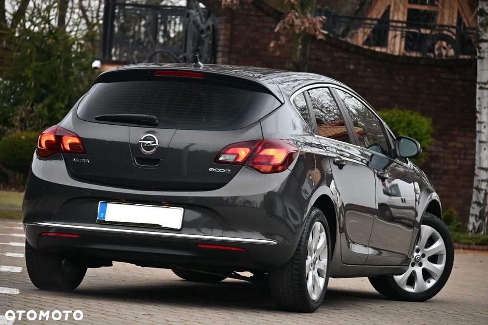 Opel Astra ver-1-4-turbo-cosmo - 12