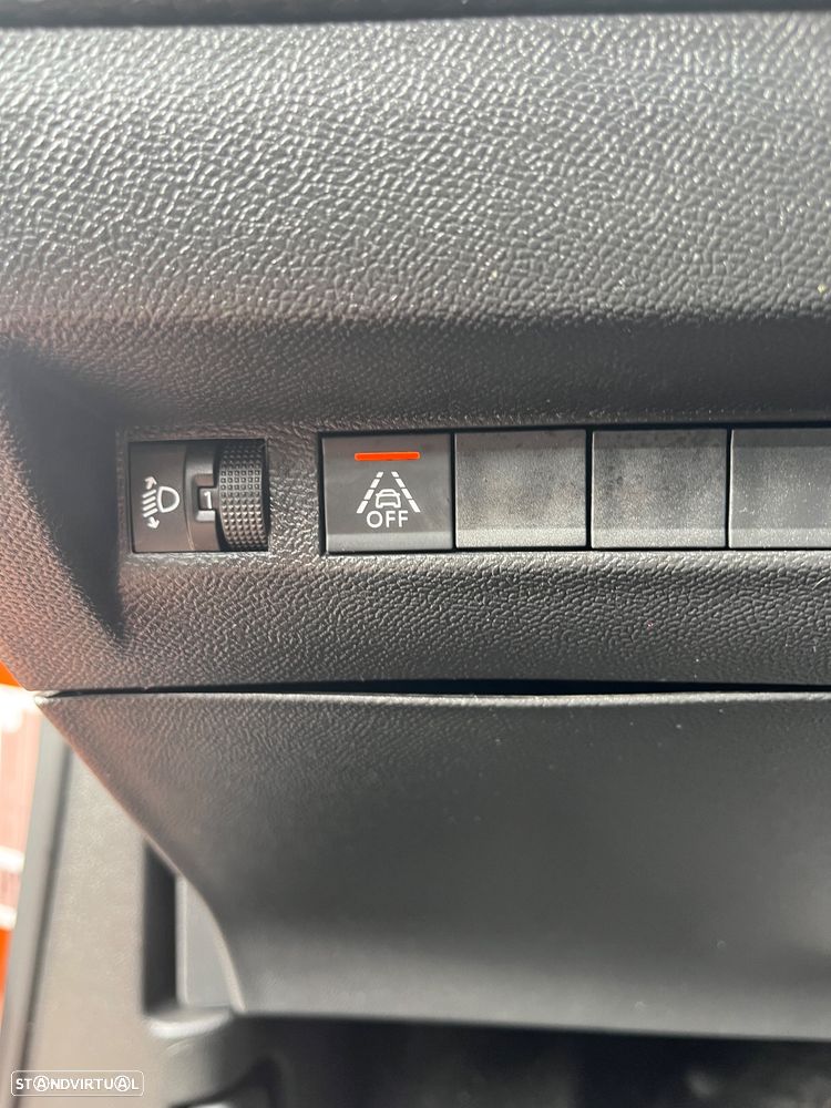 Peugeot 2008 1.2 PureTech Allure EAT8 - 13