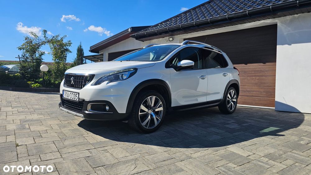 Peugeot 2008 1.2 Pure Tech GPF Allure S&S - 4