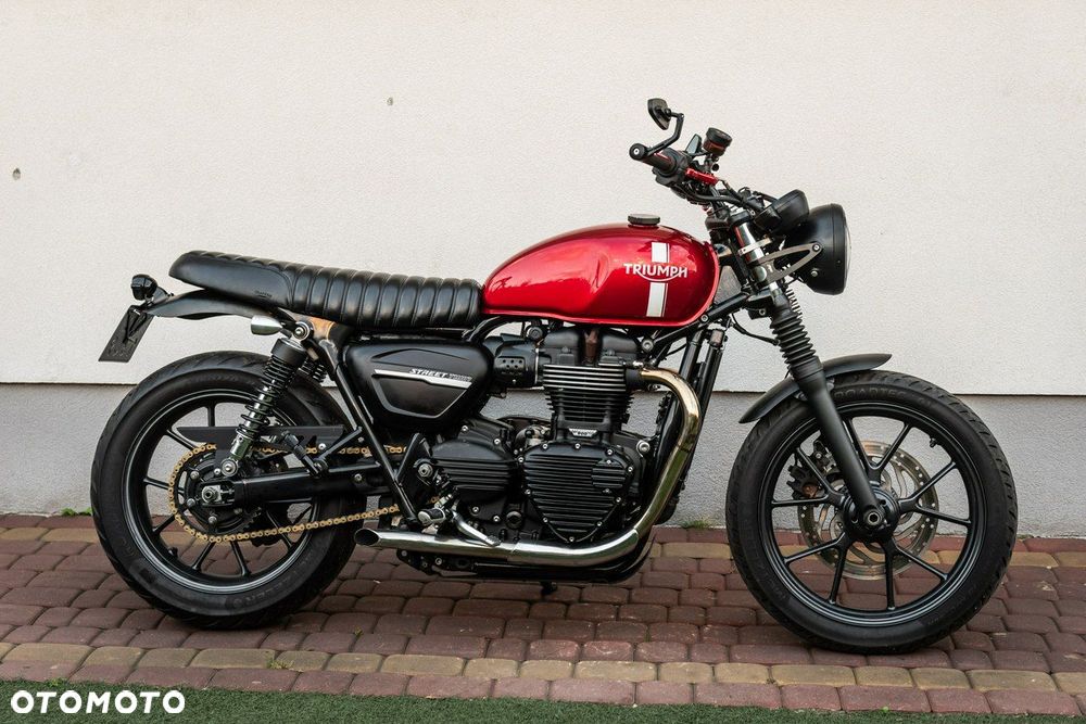 Triumph Bonneville - 2