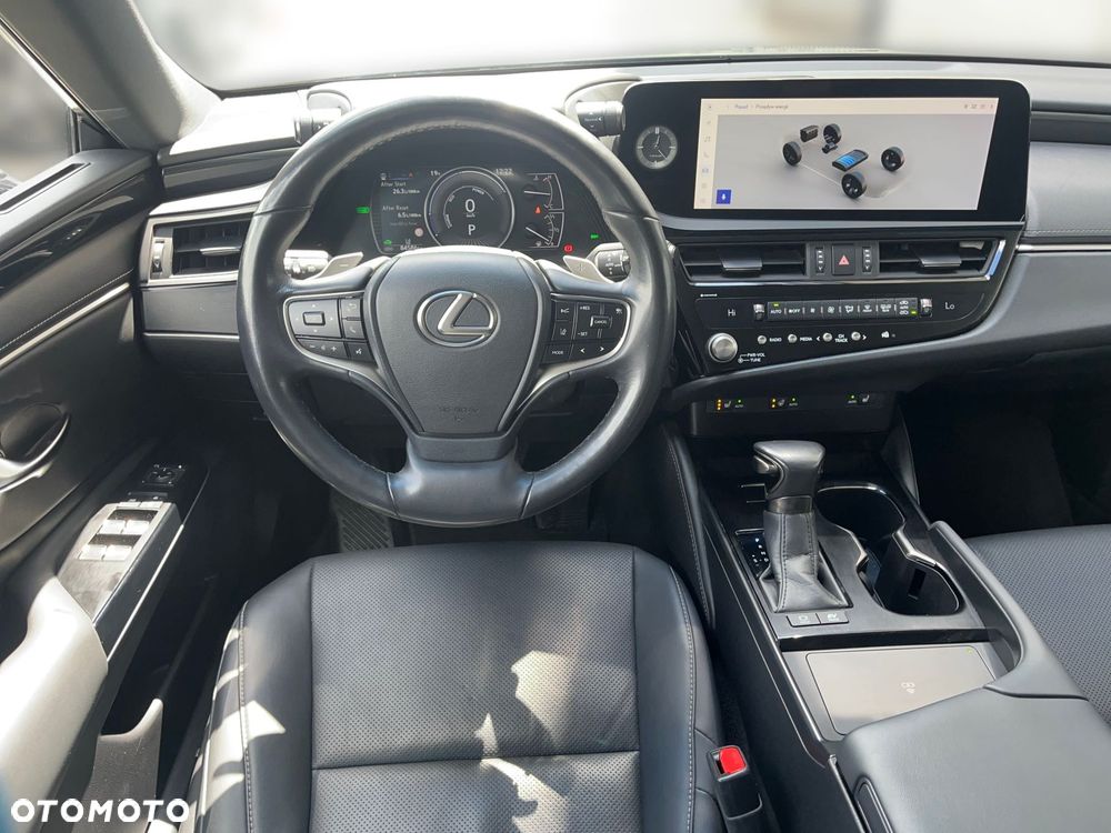 Lexus ES 300h Business Edition - 9