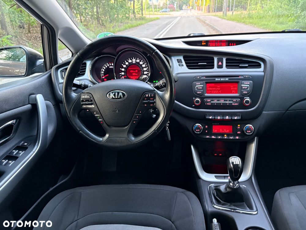 Kia Ceed 1.6 GDI L Business Line - 6