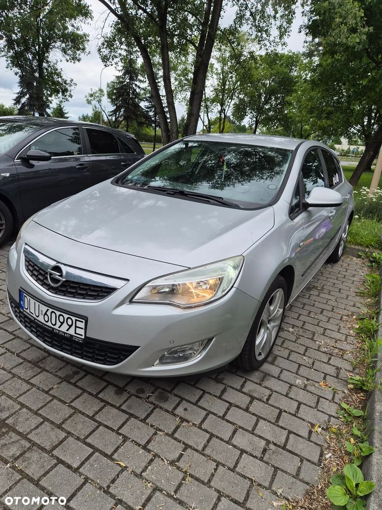 Opel Astra 1.4 Turbo - 1