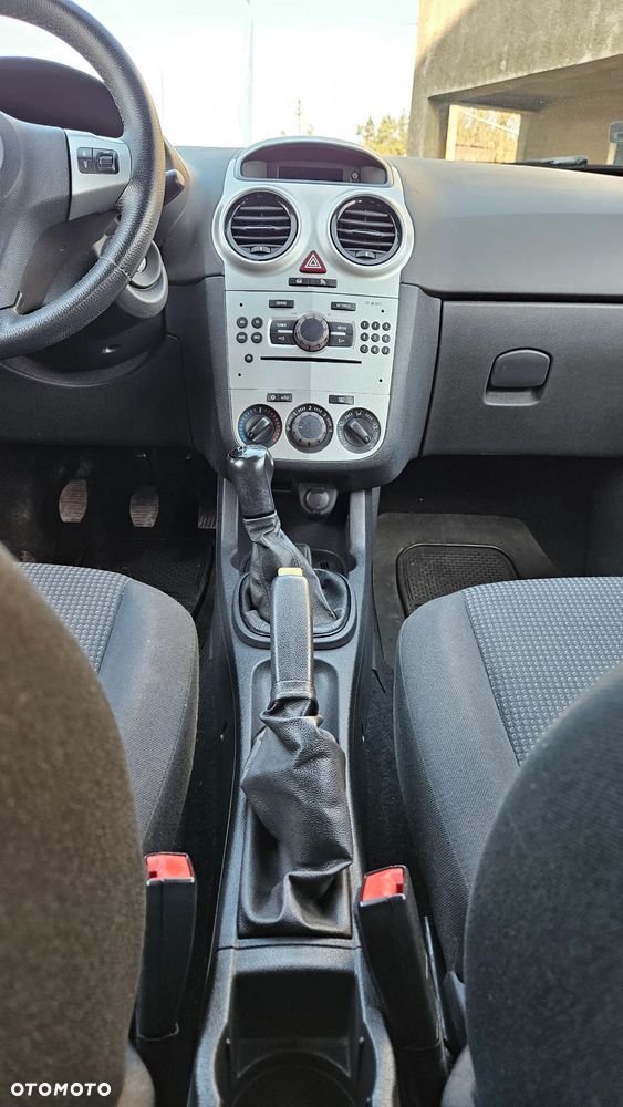 Opel Corsa 1.2 16V Edition / Active - 23